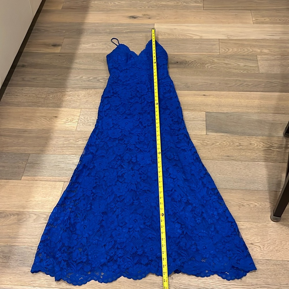 Nicole Miller Lace gown size small